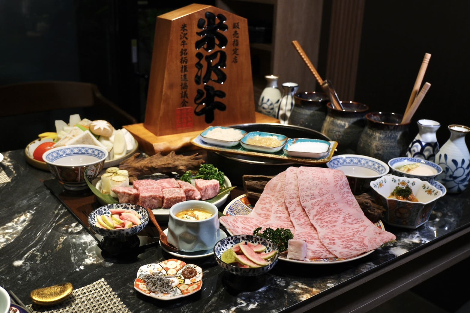 祇園.禪院壽喜燒|台北大安區正統關西風高級和牛壽喜燒。全包廂體驗京都禪院風空間+桌邊料理體驗。吃得到厚切和牛肉塊 - 第7張圖 祇園.禪院壽喜燒|台北大安區正統關西風高級和牛壽喜燒。全包廂體驗京都禪院風空間+桌邊料理體驗。吃得到厚切和牛肉塊