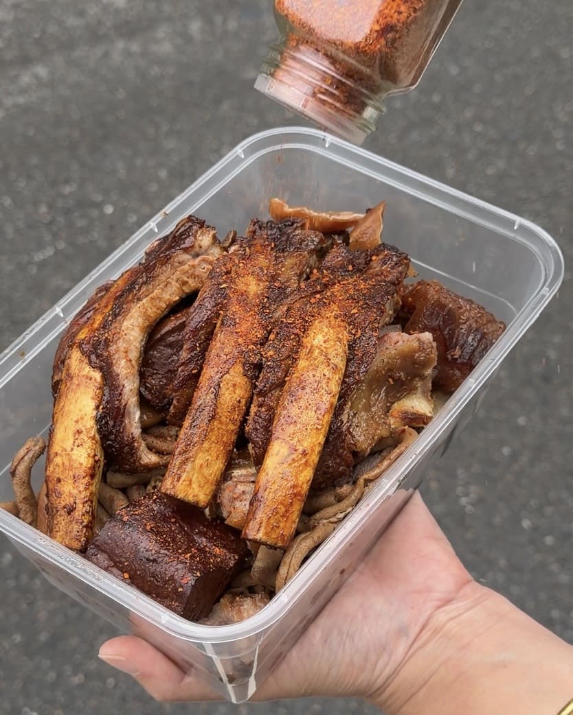 鴨滷霸|湖口人私藏滷味曝光!熱式乾滷味強到在地人也甘願排隊掃貨。必點豬肋排、鴨翅、雞爪 - 第21張圖 鴨滷霸|湖口人私藏滷味曝光!熱式乾滷味強到在地人也甘願排隊掃貨。必點豬肋排、鴨翅、雞爪