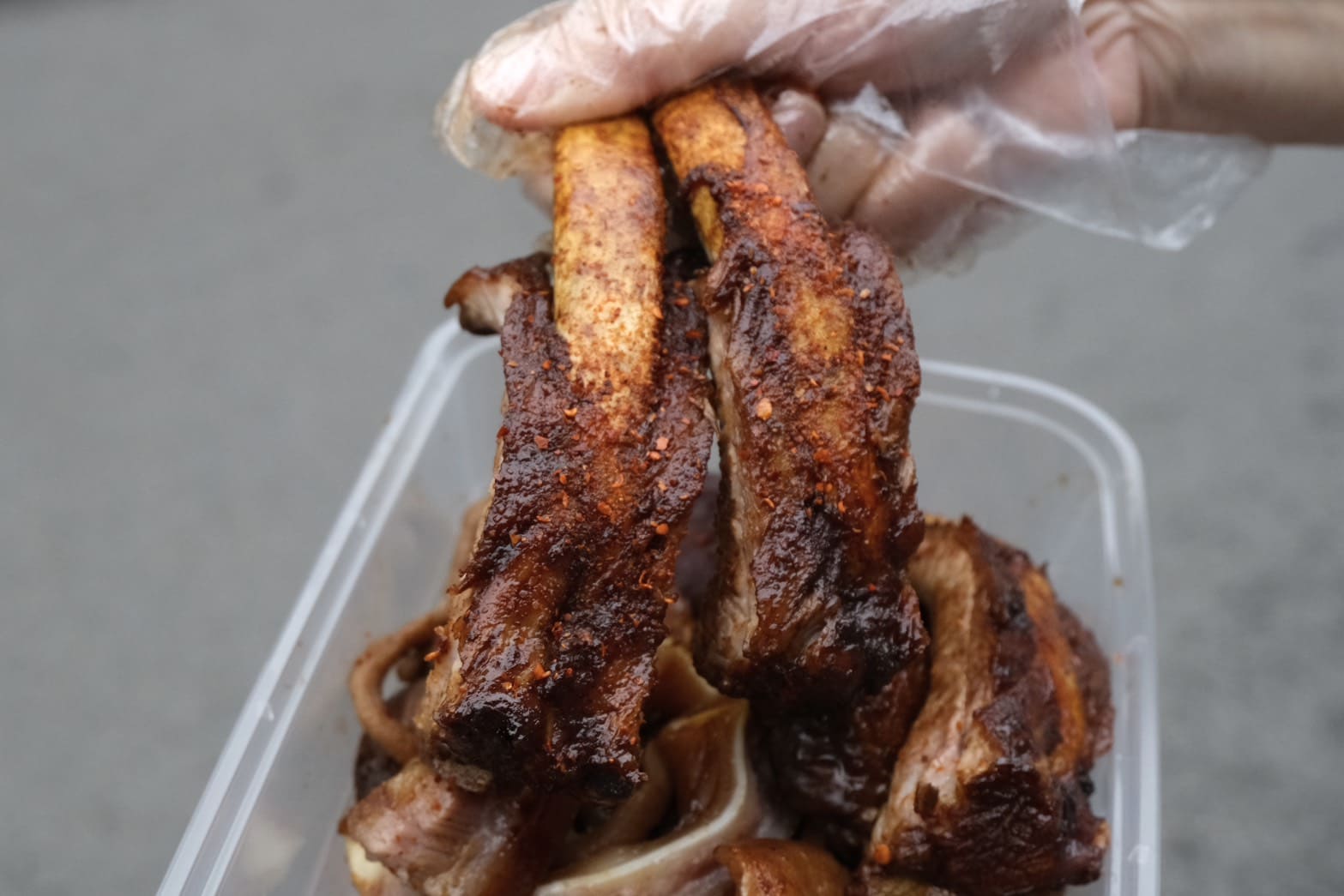 鴨滷霸|湖口人私藏滷味曝光!熱式乾滷味強到在地人也甘願排隊掃貨。必點豬肋排、鴨翅、雞爪 - 第23張圖 鴨滷霸|湖口人私藏滷味曝光!熱式乾滷味強到在地人也甘願排隊掃貨。必點豬肋排、鴨翅、雞爪