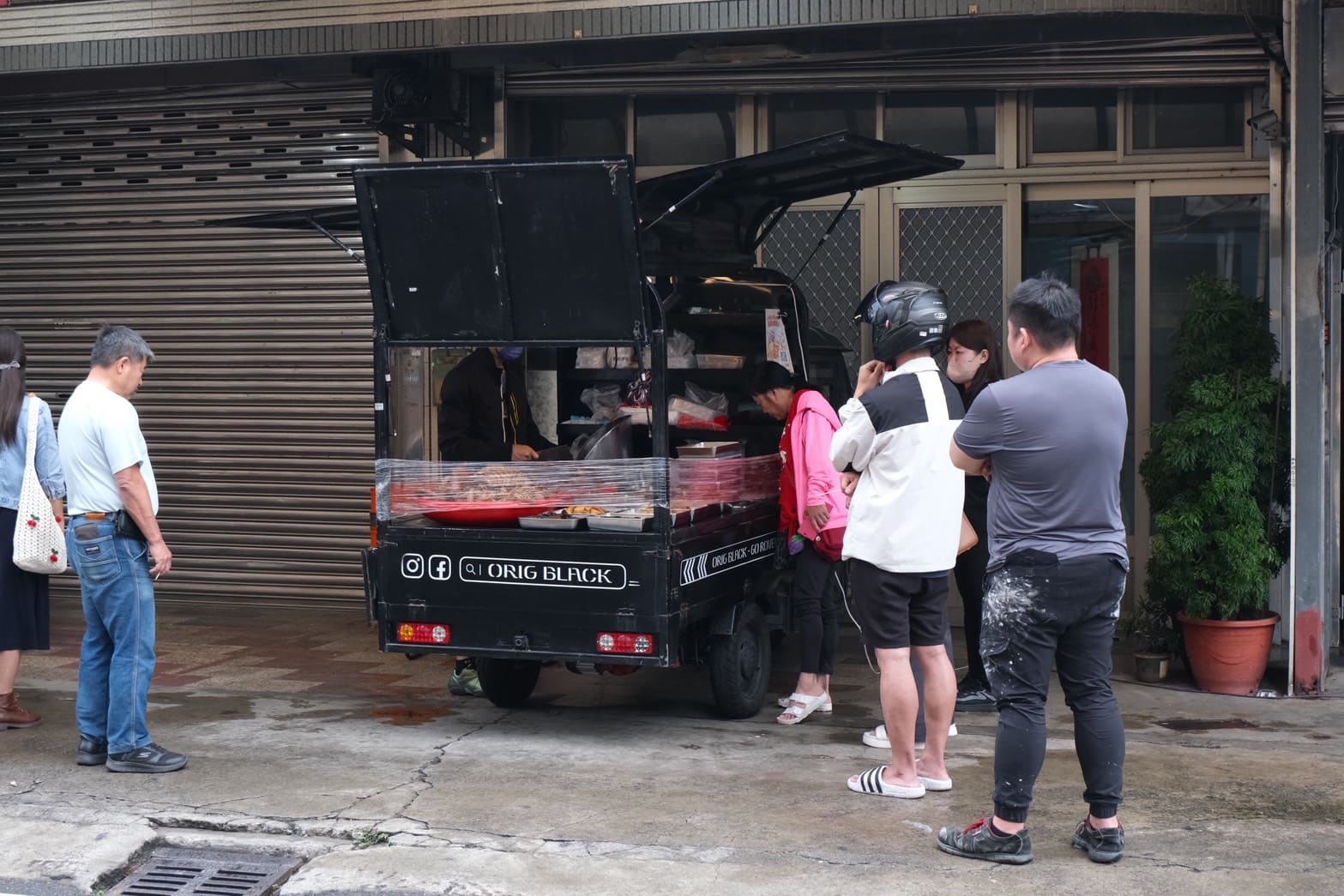 鴨滷霸|湖口人私藏滷味曝光!熱式乾滷味強到在地人也甘願排隊掃貨。必點豬肋排、鴨翅、雞爪 - 第6張圖 鴨滷霸|湖口人私藏滷味曝光!熱式乾滷味強到在地人也甘願排隊掃貨。必點豬肋排、鴨翅、雞爪