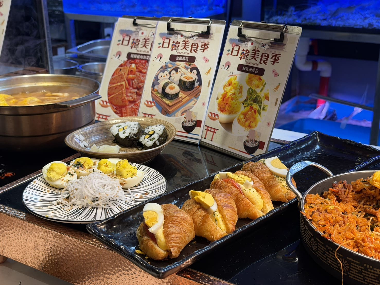 芙洛麗大飯店食譜自助百匯｜黑鮪魚現切秀限時登場！新竹Buffet必吃攻略。現沖牛肉湯、舒芙蕾無限供應，聚餐首選