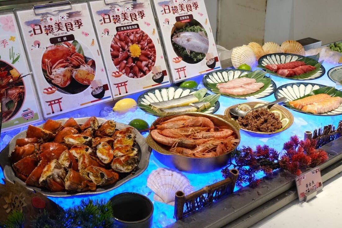 芙洛麗大飯店食譜自助百匯｜黑鮪魚現切秀限時登場！新竹Buffet必吃攻略。現沖牛肉湯、舒芙蕾無限供應，聚餐首選