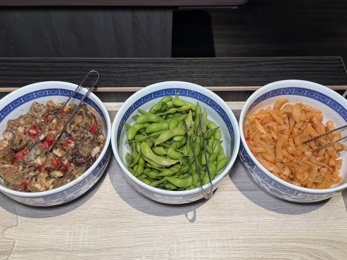 鮑福記鮑魚雞湯鍋｜華山附近新開幕超濃郁粵式雞湯火鍋！加入活體鮑魚現煮！台北火鍋推薦