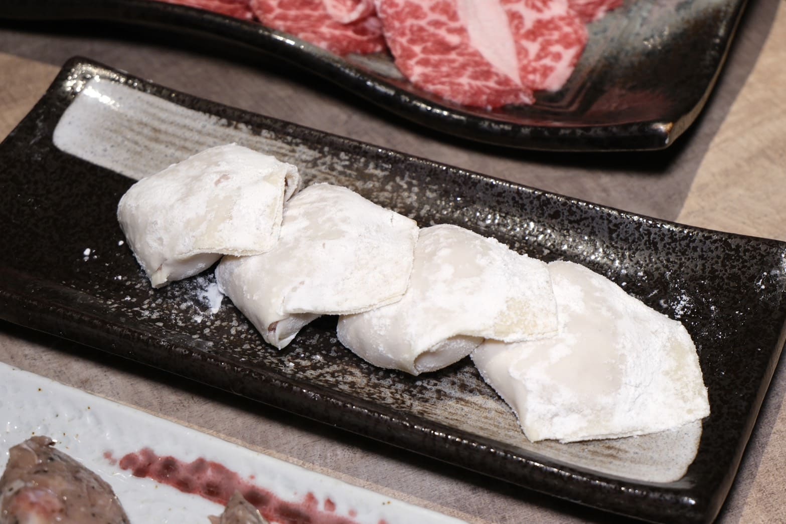 鮑福記鮑魚雞湯鍋｜華山附近新開幕超濃郁粵式雞湯火鍋！加入活體鮑魚現煮！台北火鍋推薦