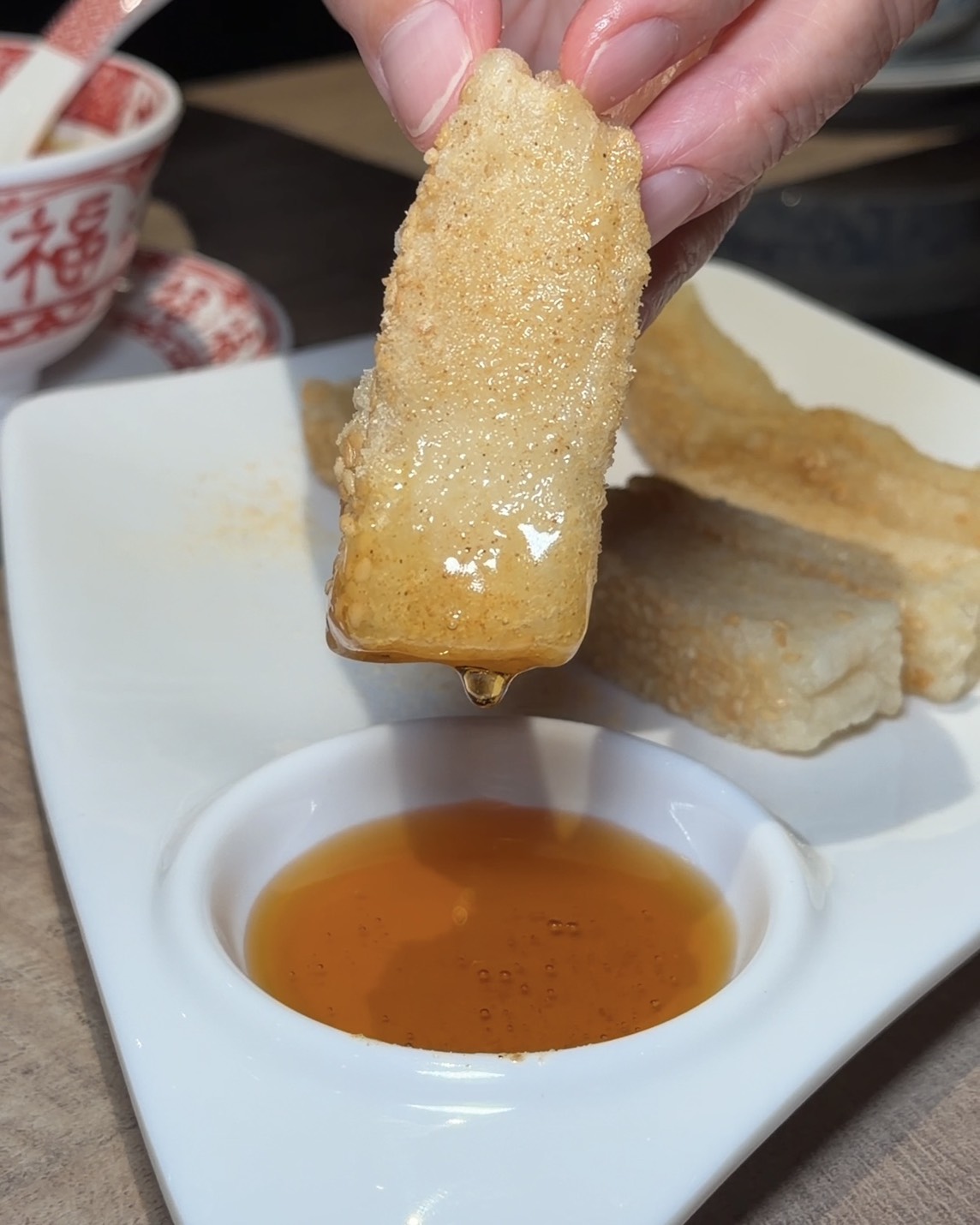 鮑福記鮑魚雞湯鍋｜華山附近新開幕超濃郁粵式雞湯火鍋！加入活體鮑魚現煮！台北火鍋推薦