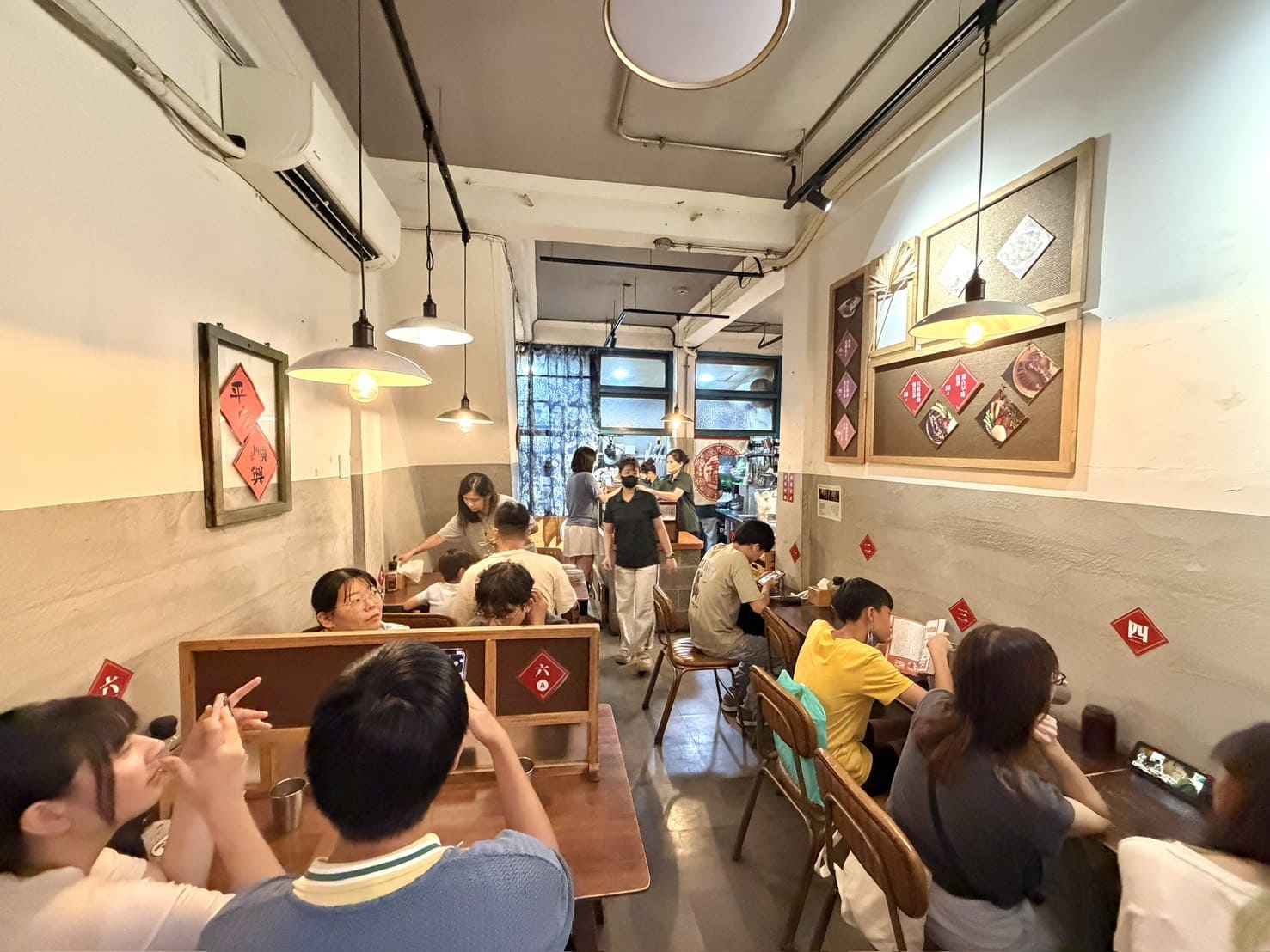 硬派主廚的軟嫩料理｜新竹東門市場美食，人氣舒肥牛排飯必吃！老宅文青餐廳推薦，甜點也很有水準