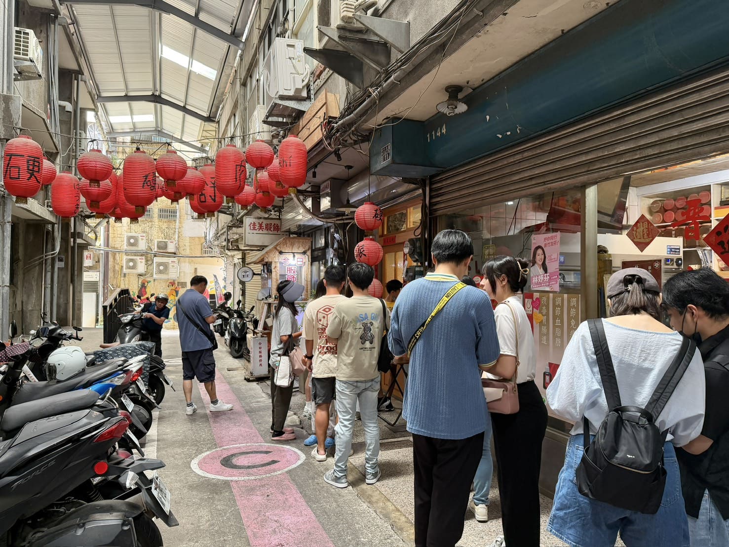 硬派主廚的軟嫩料理｜新竹東門市場美食，人氣舒肥牛排飯必吃！老宅文青餐廳推薦，甜點也很有水準