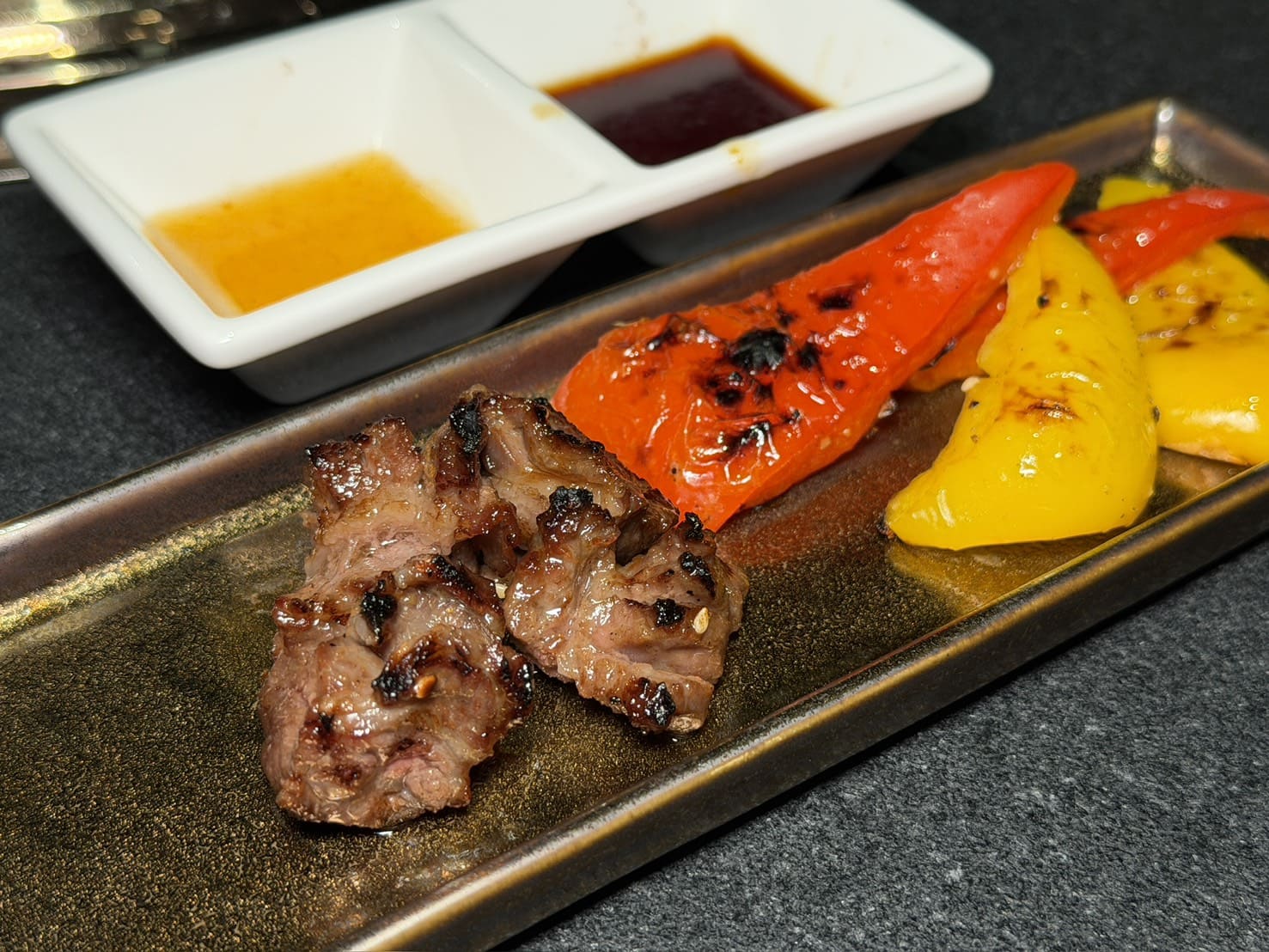 焅燒肉｜國父紀念館新開幕燒肉推薦高級桌邊代烤約會首選！雙人套餐10種肉品，甜點巴斯克讓人驚艷