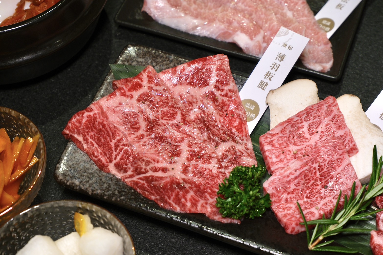 焅燒肉｜國父紀念館新開幕燒肉推薦高級桌邊代烤約會首選！雙人套餐10種肉品，甜點巴斯克讓人驚艷