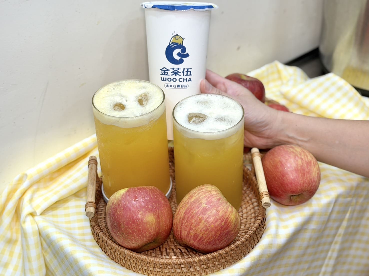金茶伍新品開箱|一杯現榨兩顆富士蘋果,清爽果香超解膩!永和樂華、保平、台南中華東三店限定販售 - 第9張圖 金茶伍新品開箱|一杯現榨兩顆富士蘋果,清爽果香超解膩!永和樂華、保平、台南中華東三店限定販售
