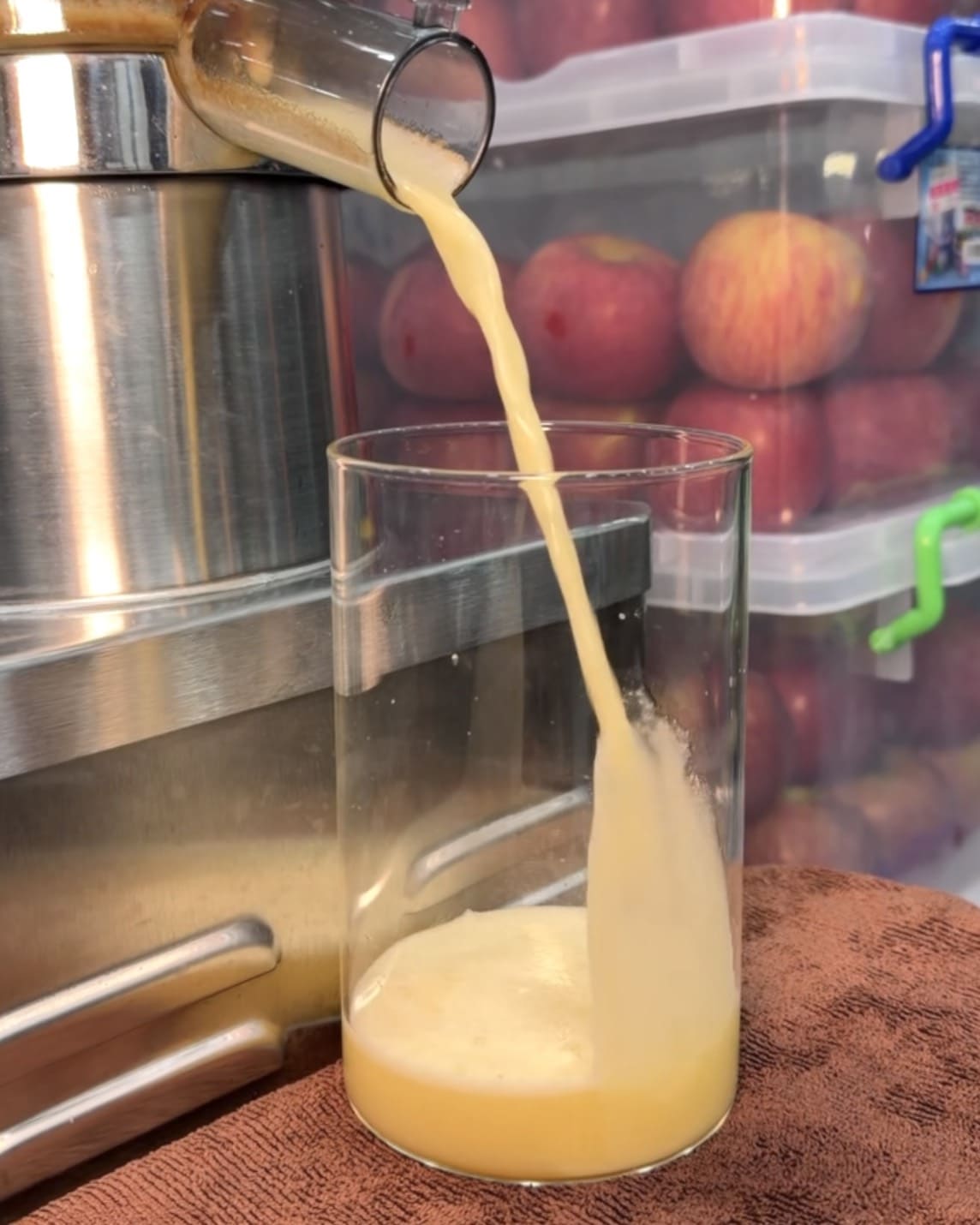 金茶伍新品開箱|一杯現榨兩顆富士蘋果,清爽果香超解膩!永和樂華、保平、台南中華東三店限定販售 - 第12張圖 金茶伍新品開箱|一杯現榨兩顆富士蘋果,清爽果香超解膩!永和樂華、保平、台南中華東三店限定販售