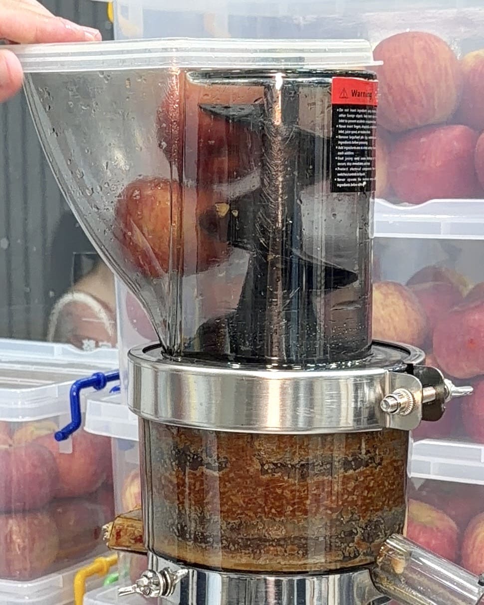 金茶伍新品開箱|一杯現榨兩顆富士蘋果,清爽果香超解膩!永和樂華、保平、台南中華東三店限定販售 - 第10張圖 金茶伍新品開箱|一杯現榨兩顆富士蘋果,清爽果香超解膩!永和樂華、保平、台南中華東三店限定販售