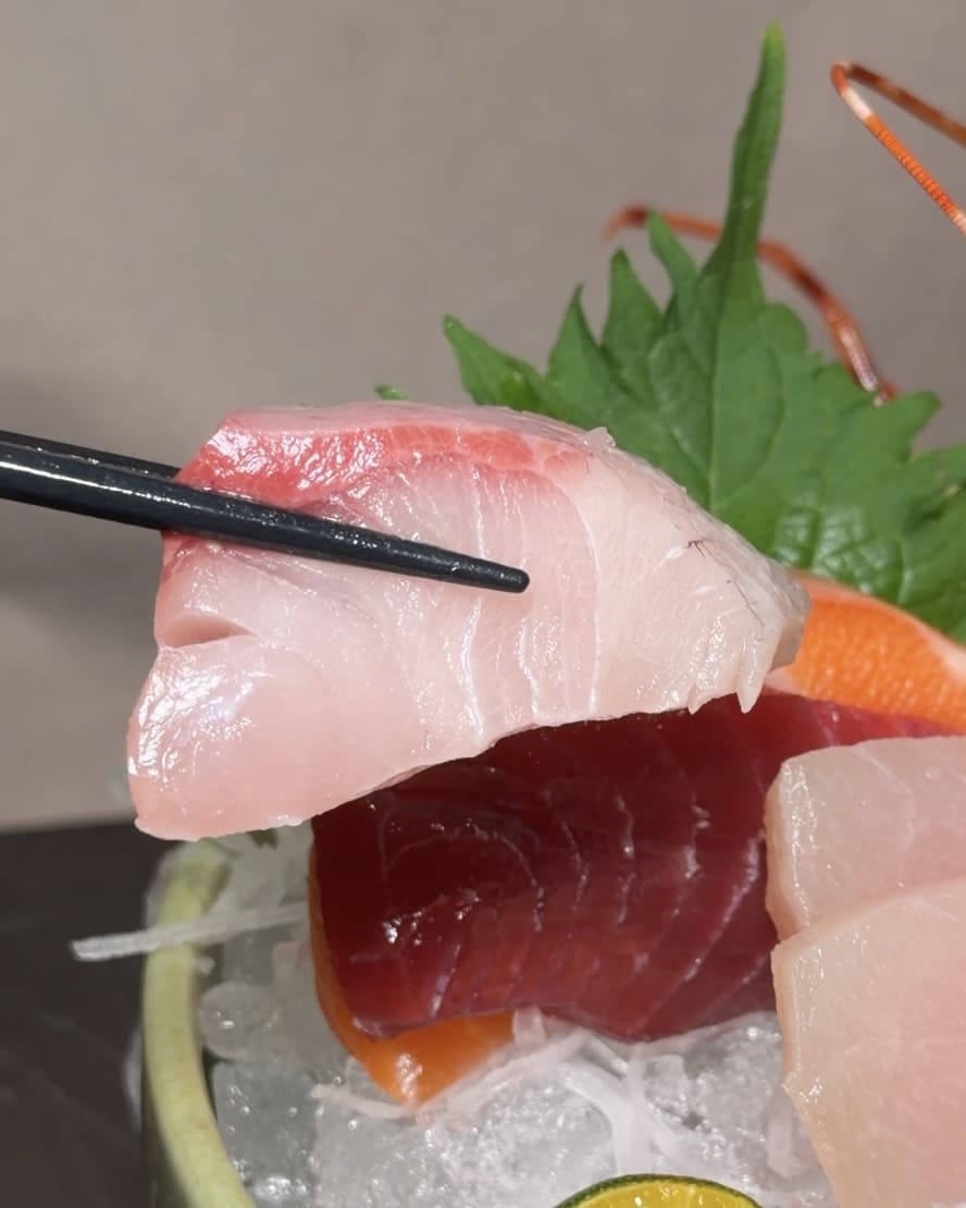 麓島居酒聚場｜桃園藝文特區Google 4.9星高評價。冠軍調酒、生魚片、烤串、火鍋一次滿足！桃園聚餐推薦