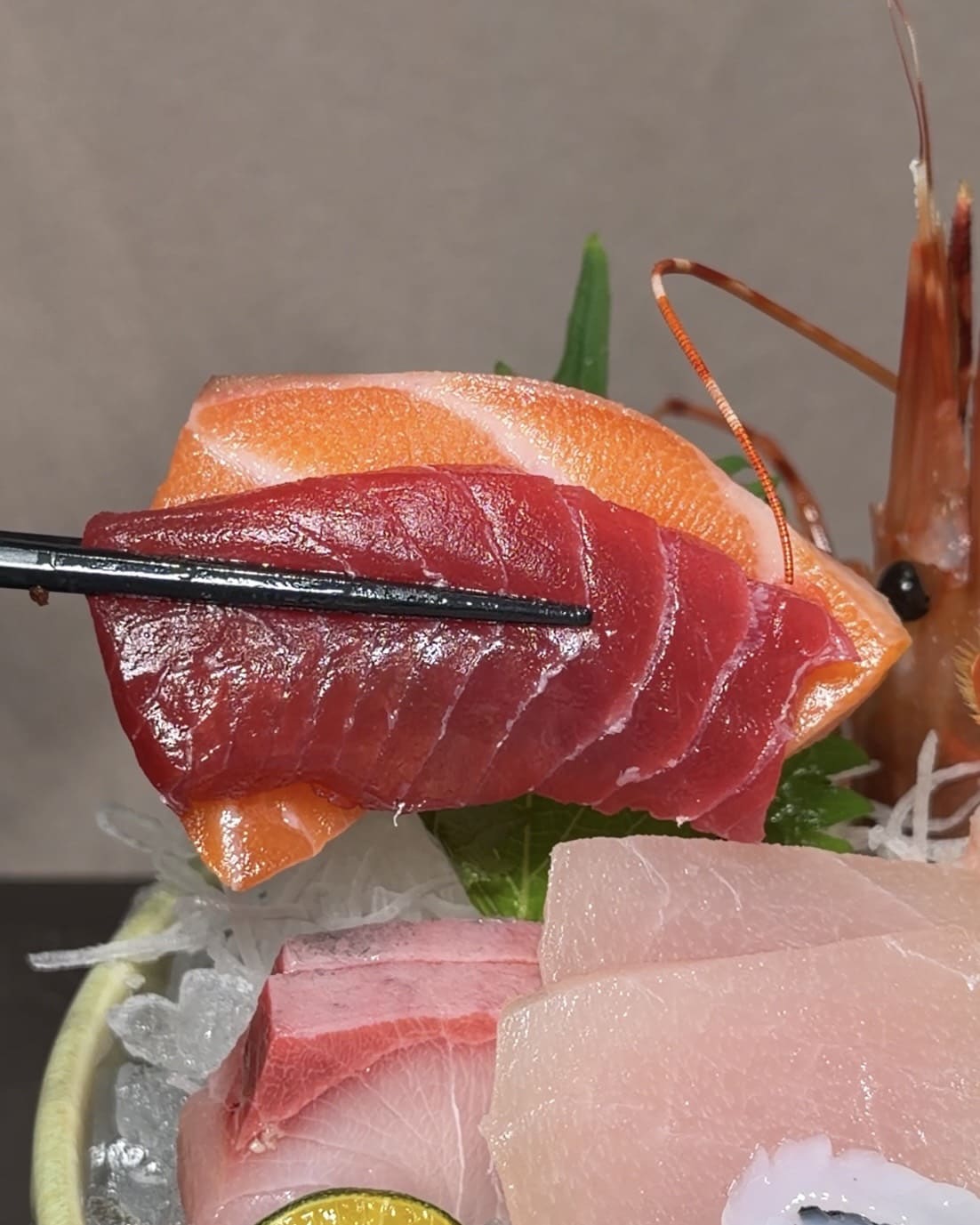 麓島居酒聚場｜桃園藝文特區Google 4.9星高評價。冠軍調酒、生魚片、烤串、火鍋一次滿足！桃園聚餐推薦