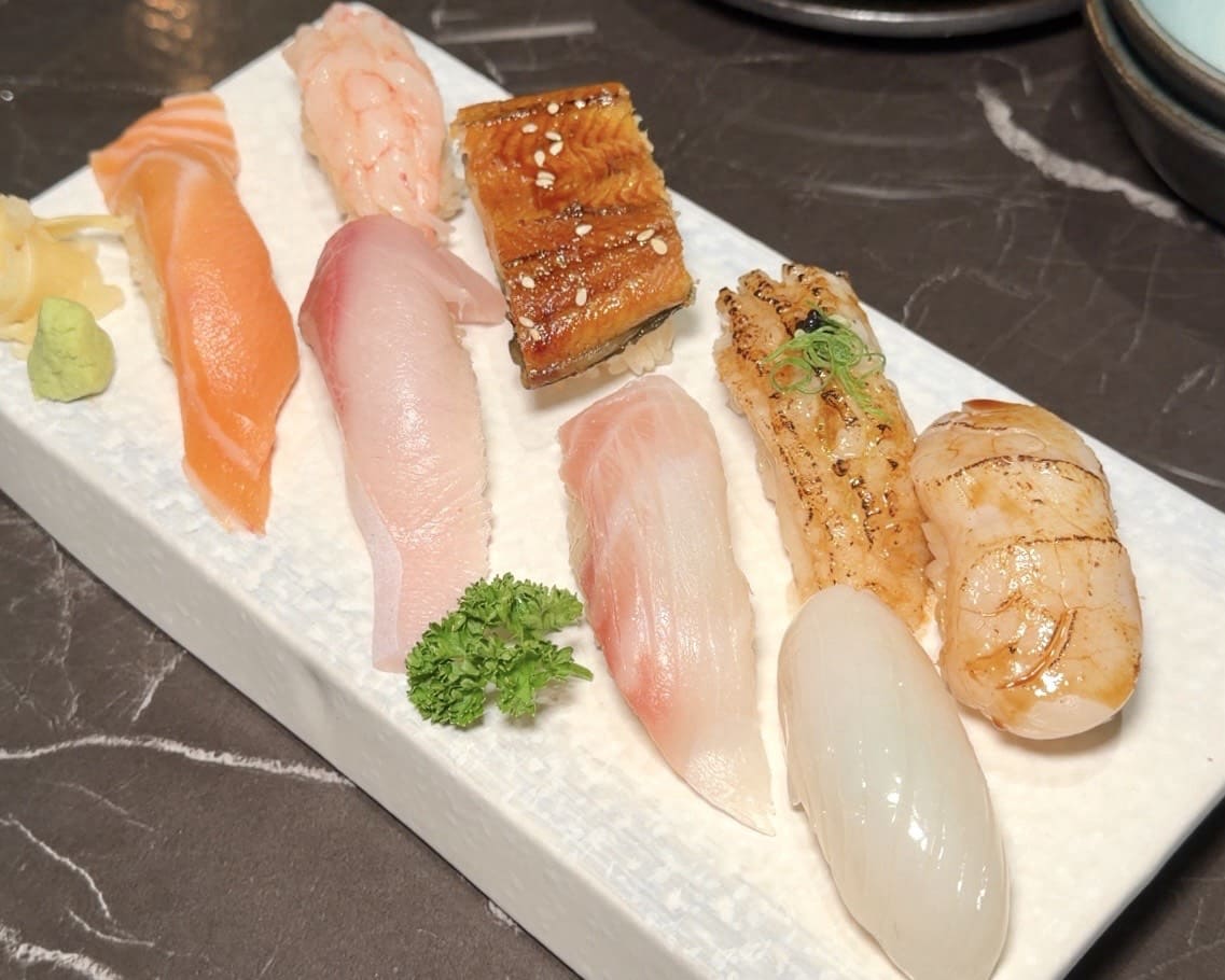 麓島居酒聚場｜桃園藝文特區Google 4.9星高評價。冠軍調酒、生魚片、烤串、火鍋一次滿足！桃園聚餐推薦